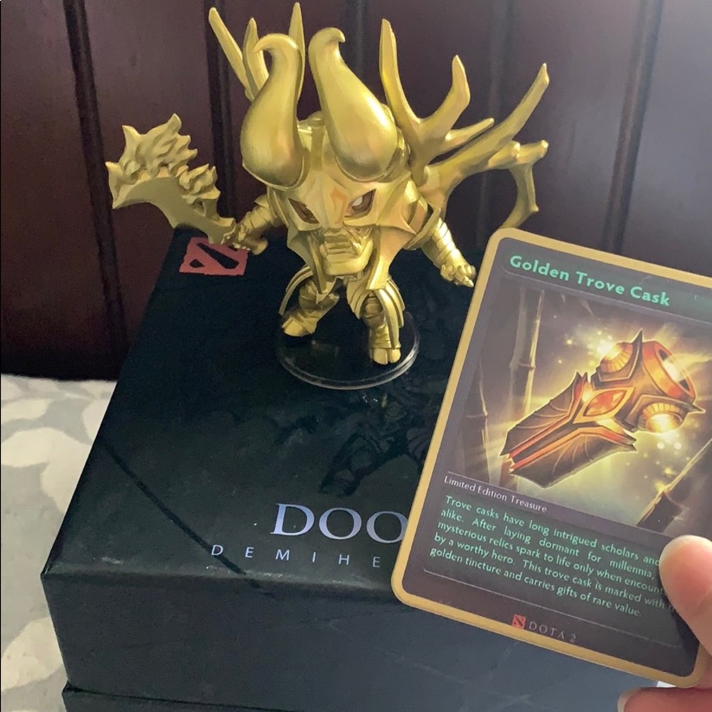 Dota 2 Golden Doom demihero
